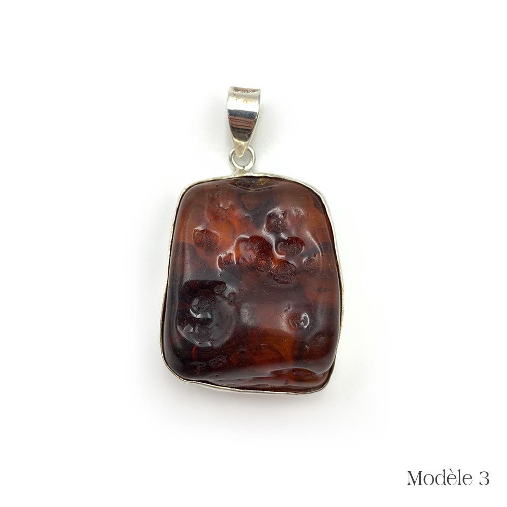 Pendentif en Ambre cerclé en Argent Massif 925/1000