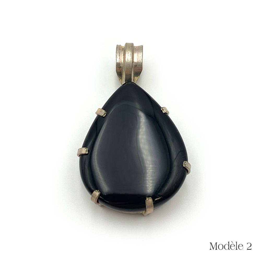 Pendentif Onyx Noir Profond – Élégance et Protection