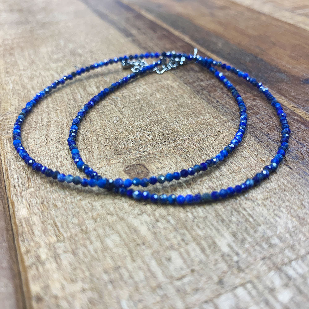 Collier de Perles Facettées en Lapis-Lazuli