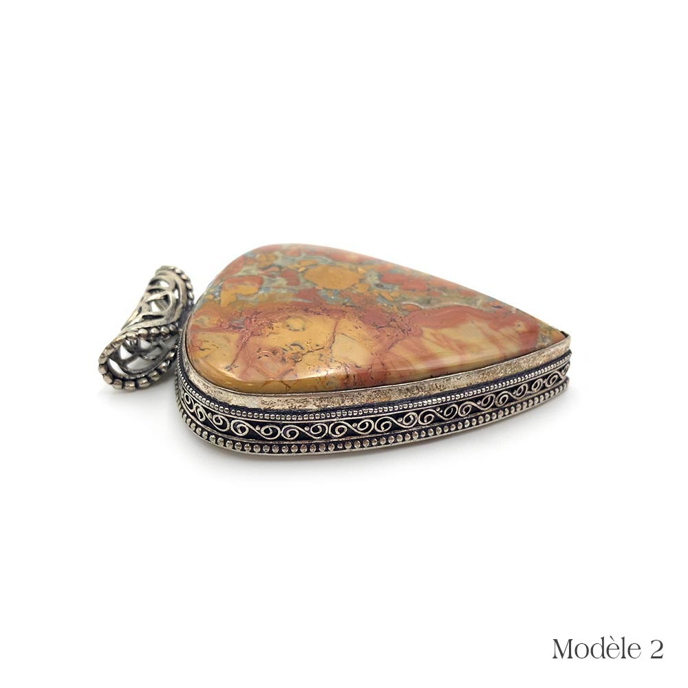 Pendentif Jaspe – Harmonie et Stabilité