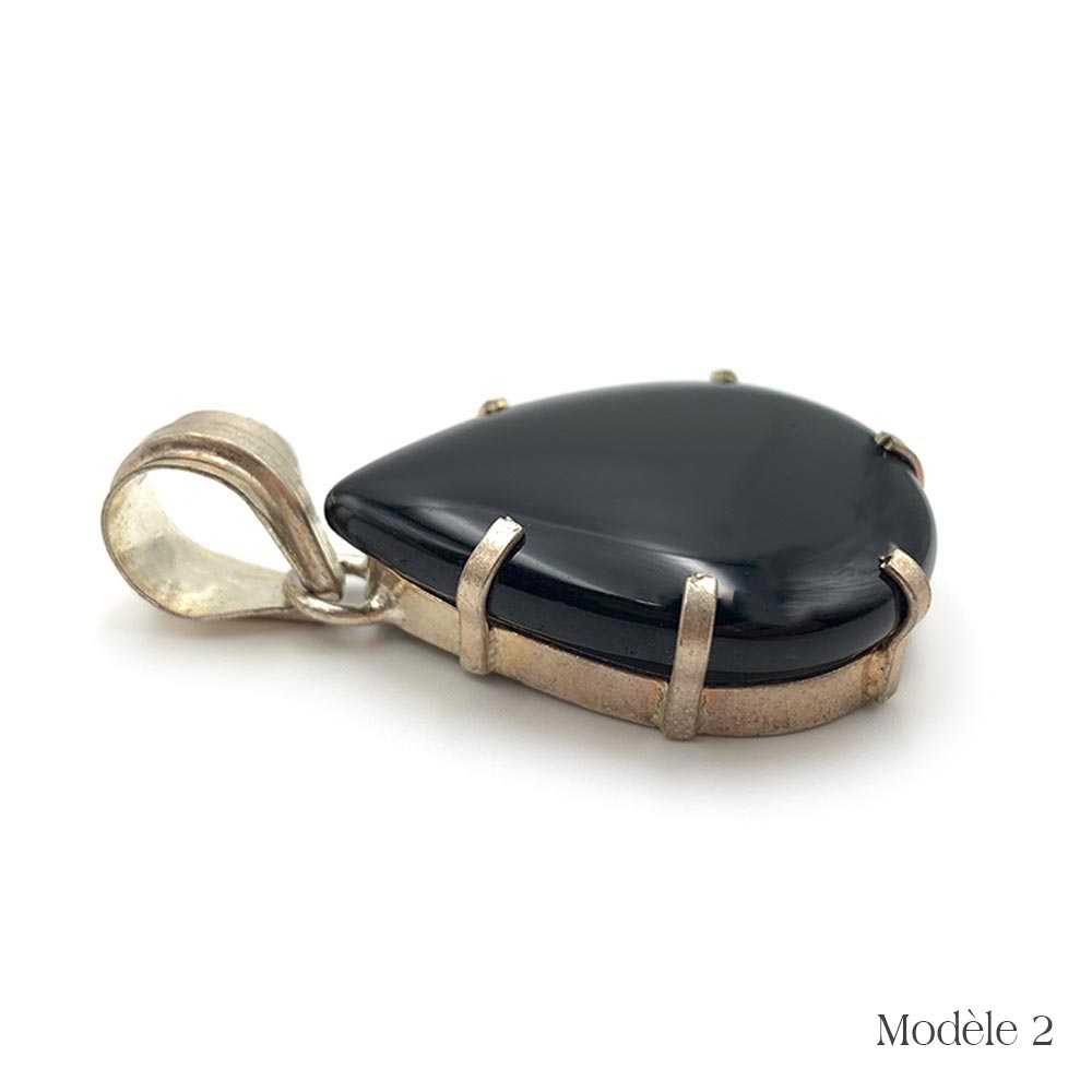 Pendentif Onyx Noir Profond – Élégance et Protection
