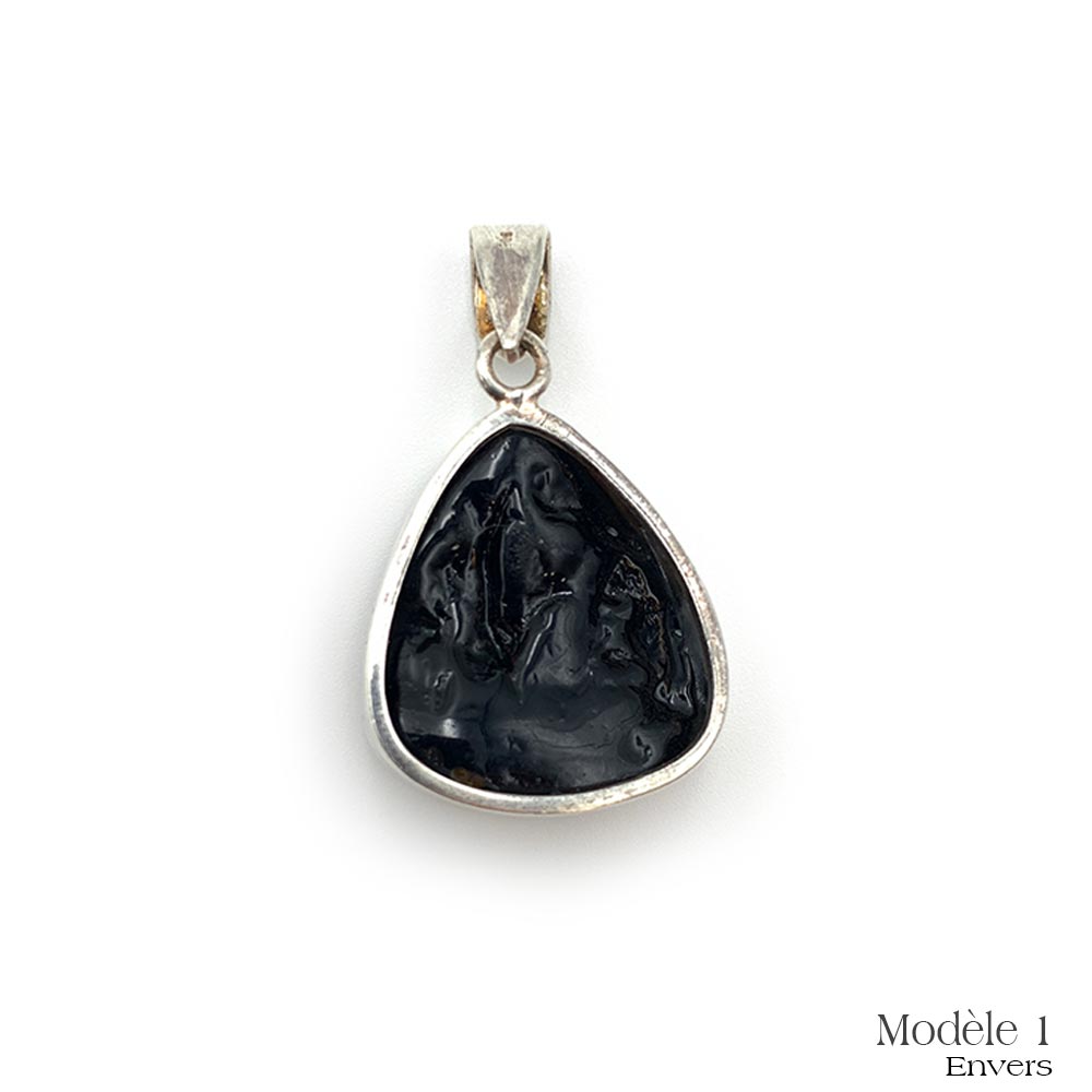 Pendentif en Ambre cerclé en Argent Massif 925/1000