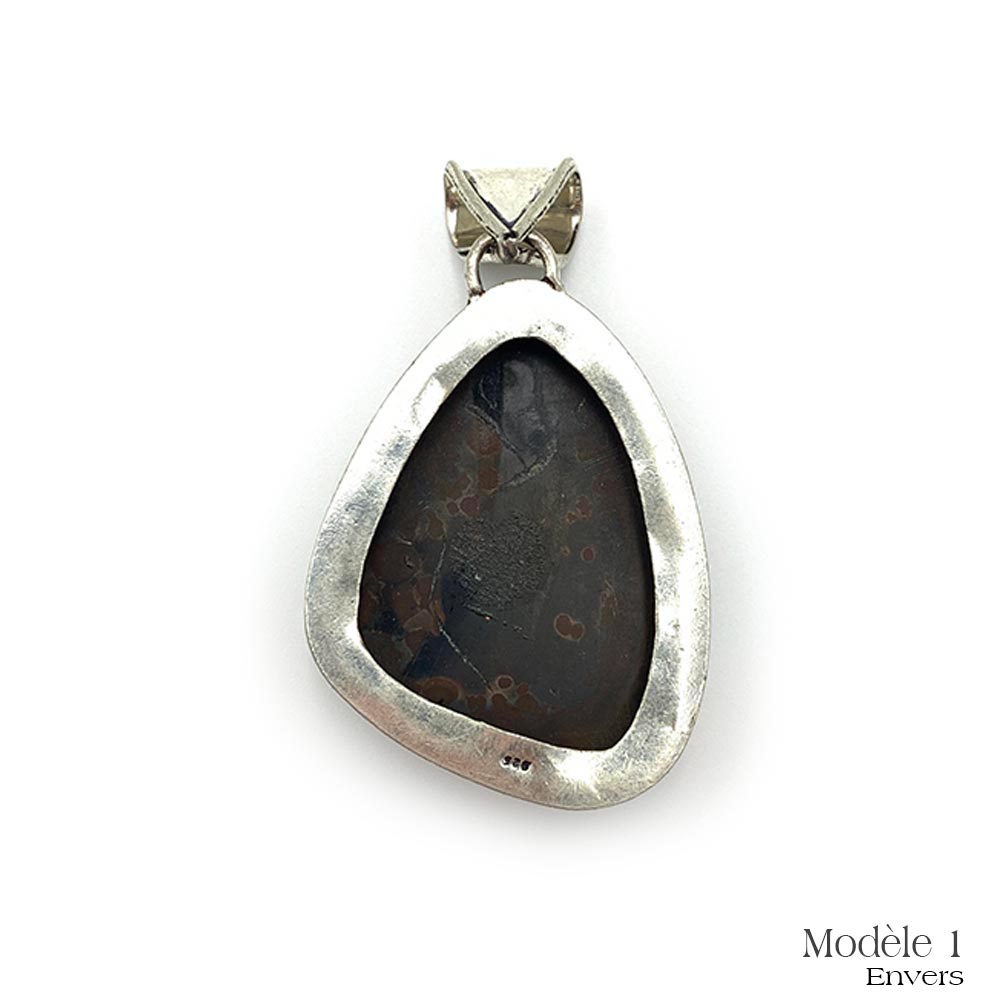 Pendentif Septaria Intemporel – Force et Résilience