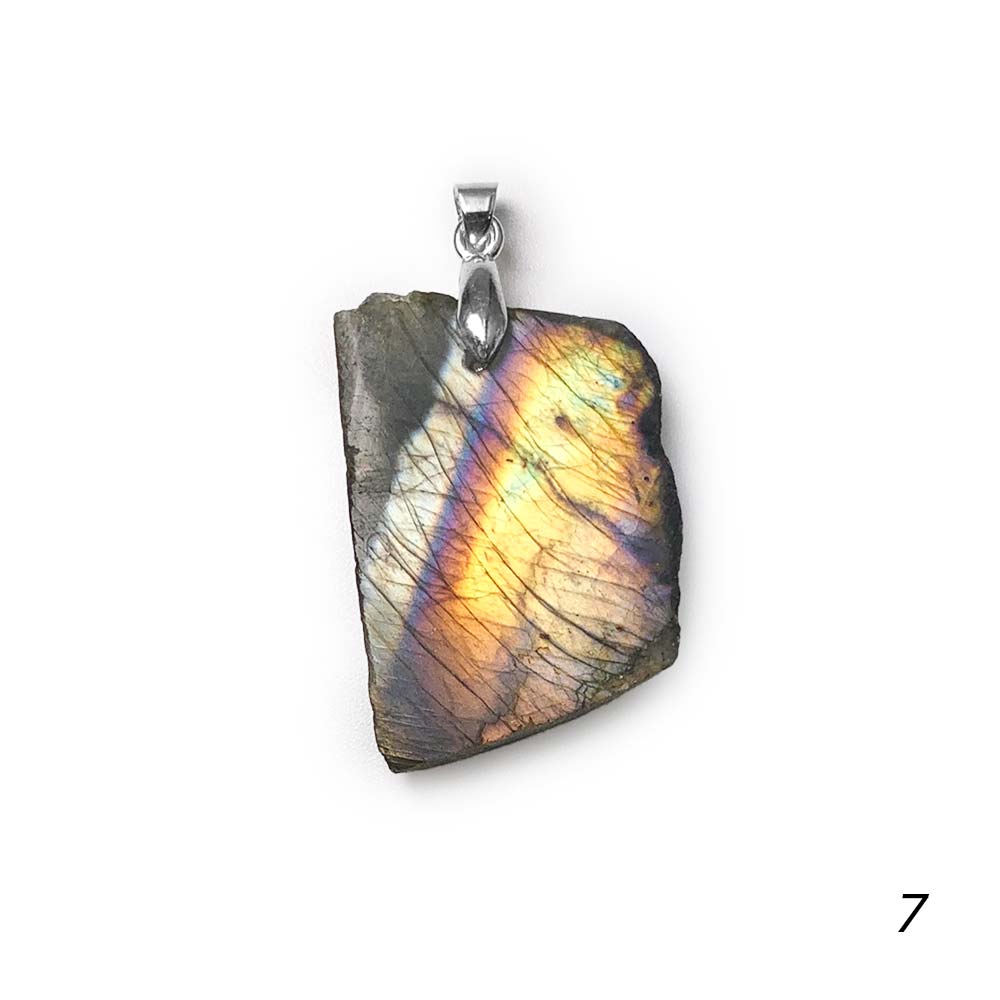 Pendentif Labradorite Bleue ou Spectrolite semi-polie