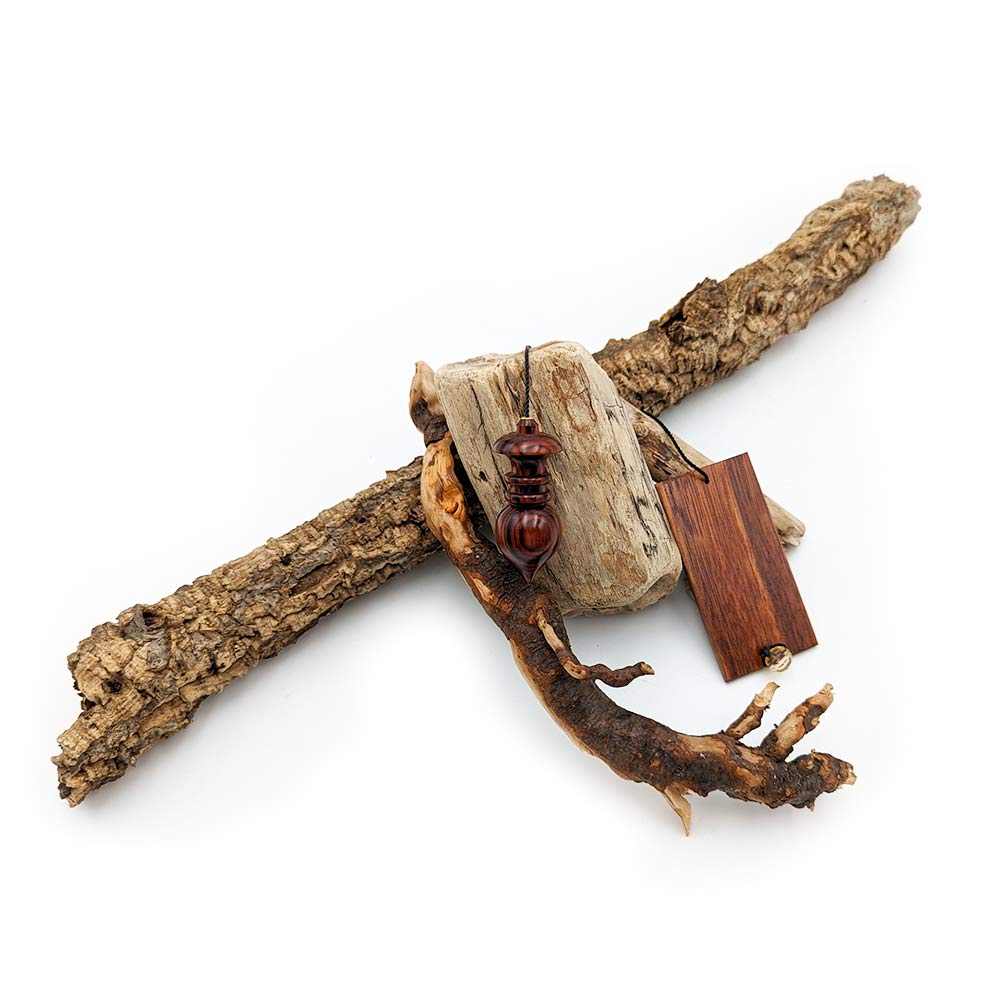 Pendule en Bois Horus