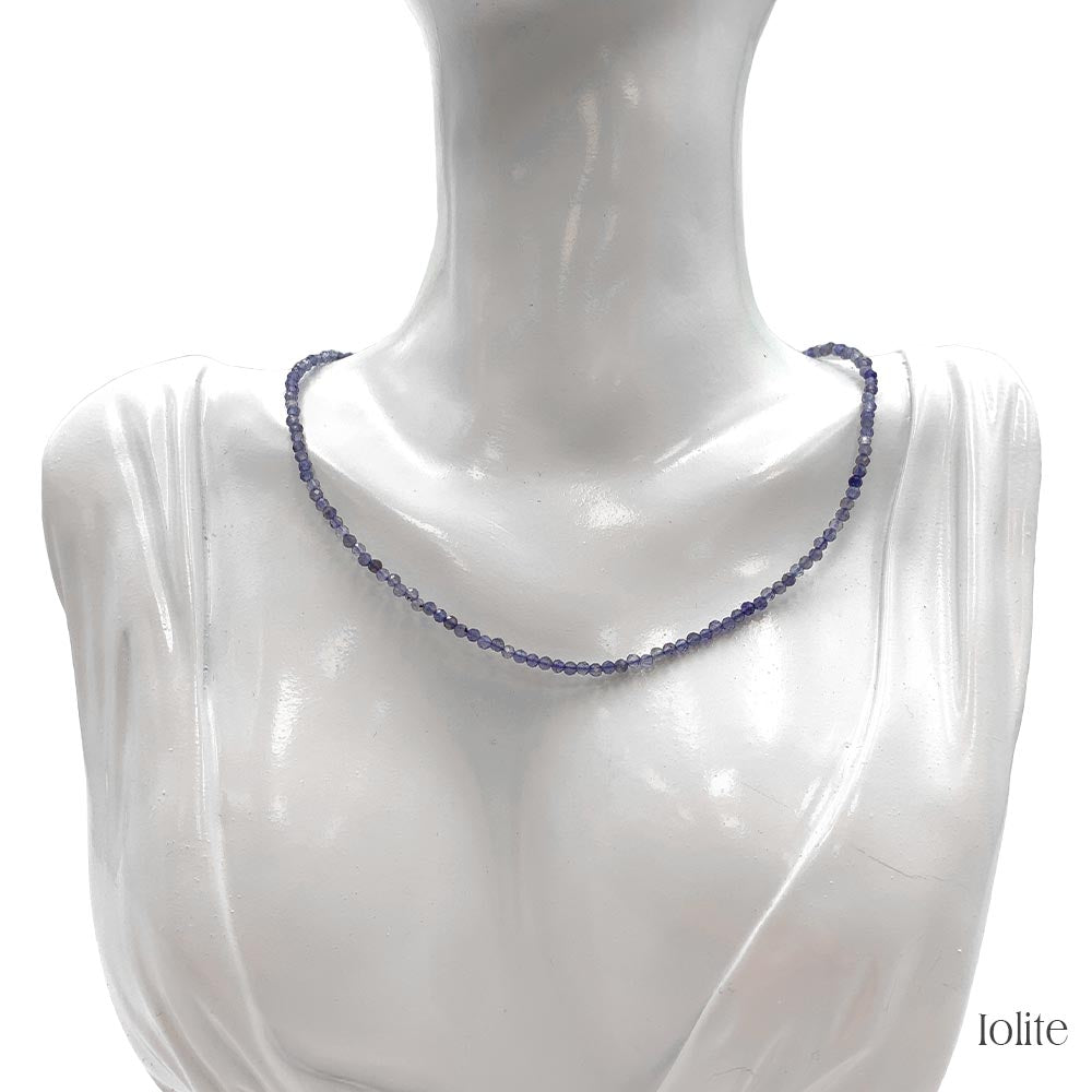 Collier de Perles Facettées en Iolite