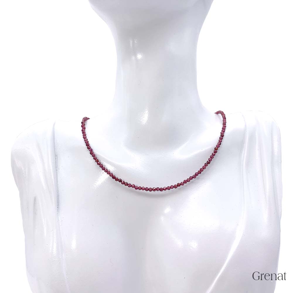 Collier de Perles Facettées en Grenat