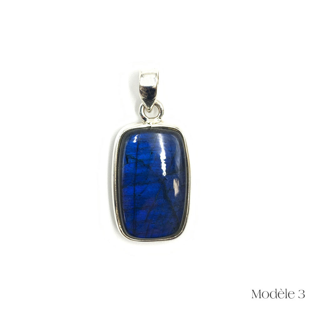 Pendentif Labradorite Bleue cerclé en Argent Massif