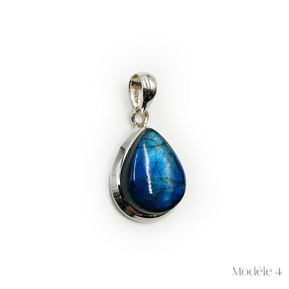 Pendentif Labradorite Bleue cerclé en Argent Massif