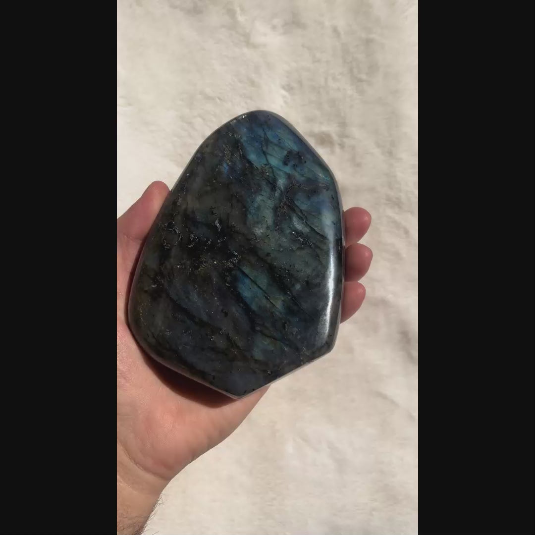 Labradorite Forme Libre de Qualité Extra