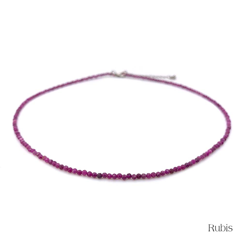 Collier de Perles Facettées en Rubis