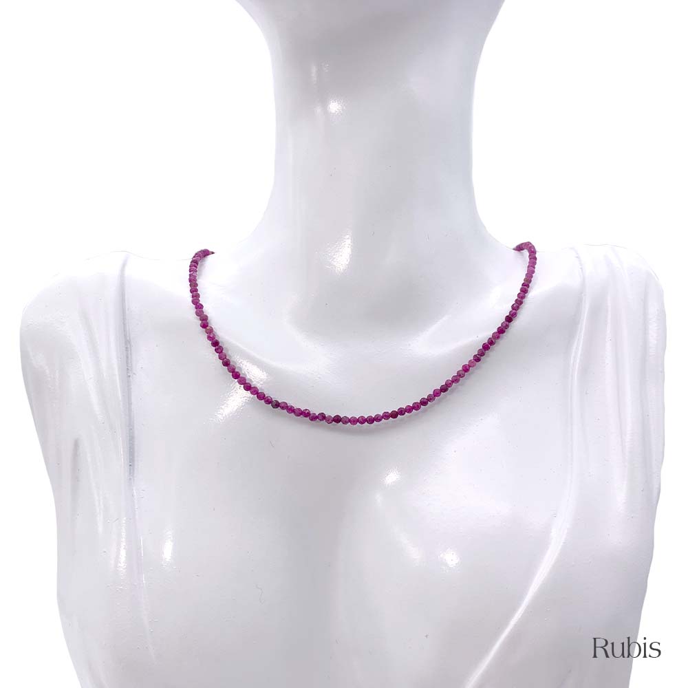 Collier de Perles Facettées en Rubis