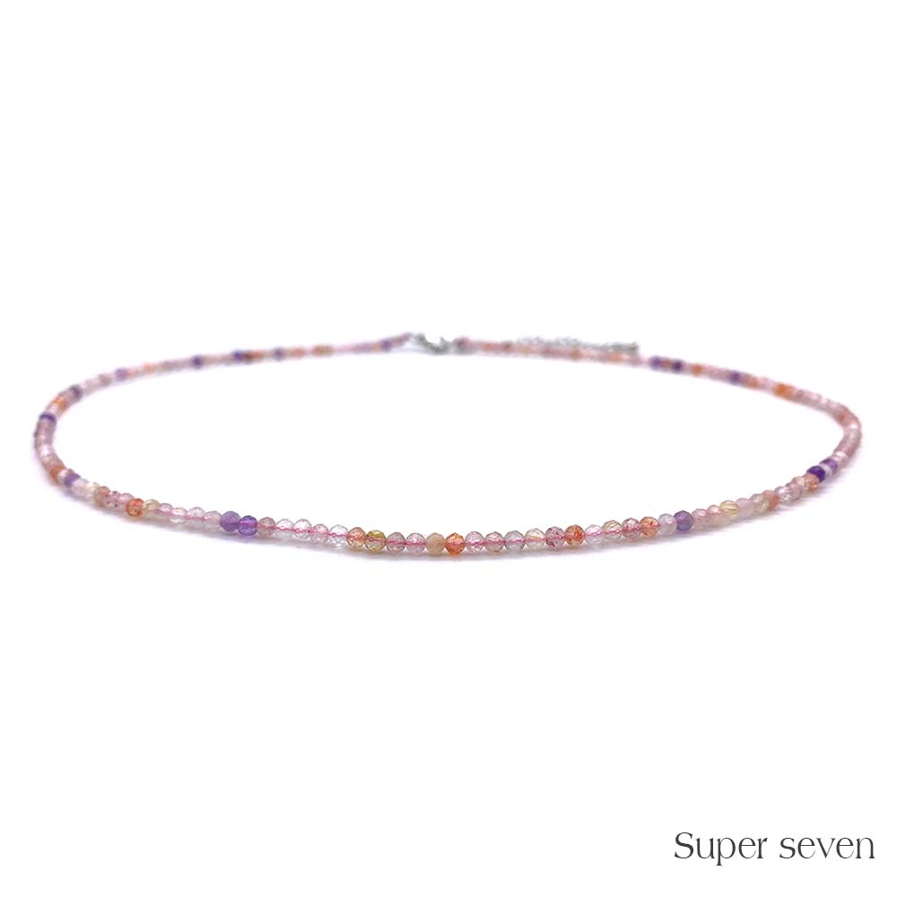 Collier de Perles Facettées en Super Seven