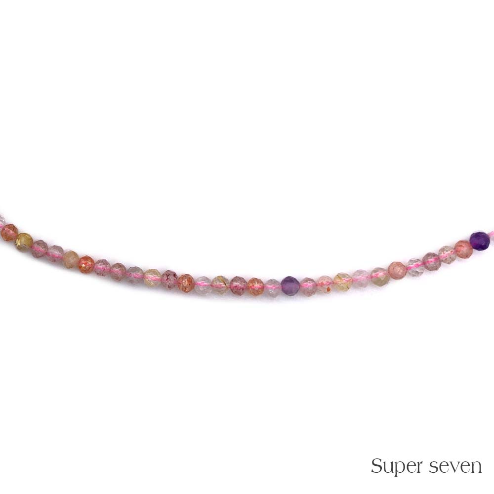 Collier de Perles Facettées en Super Seven