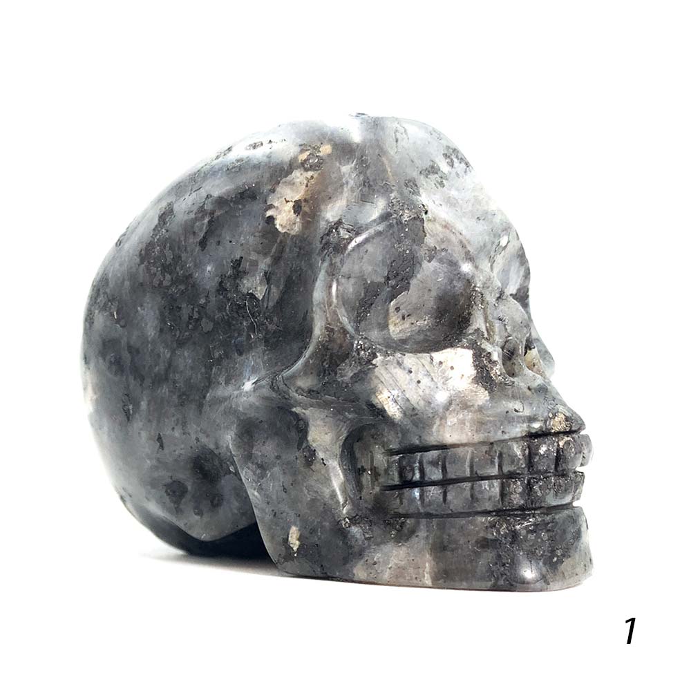 Crâne en Larvikite