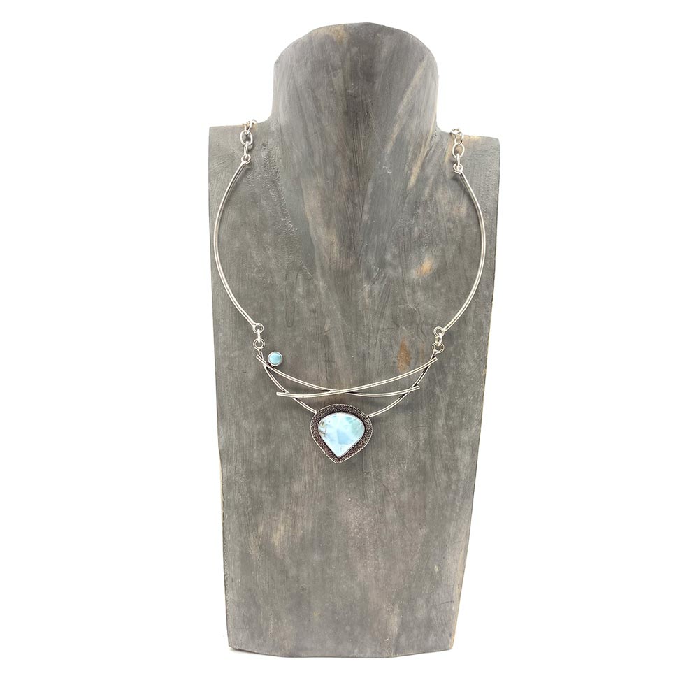 Collier Larimar