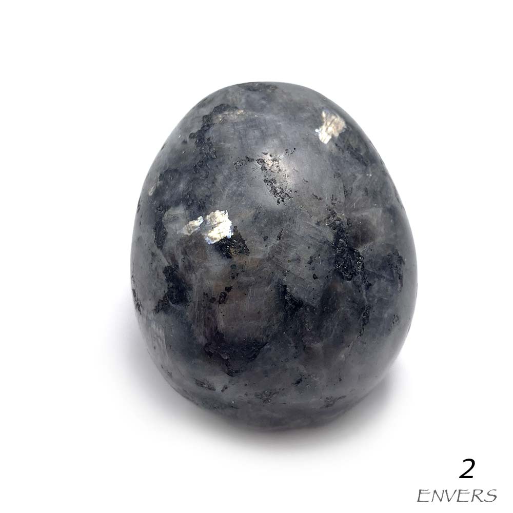 Crâne en Larvikite
