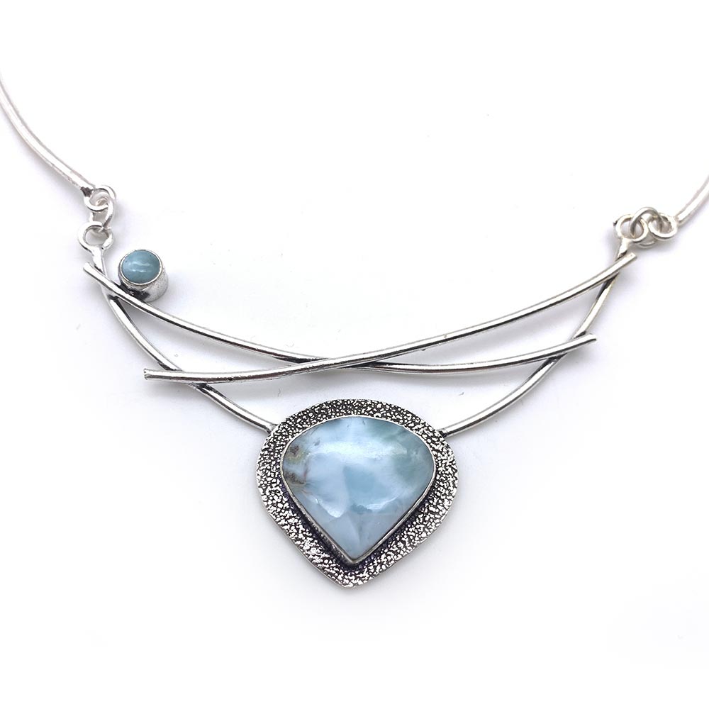 Collier Larimar