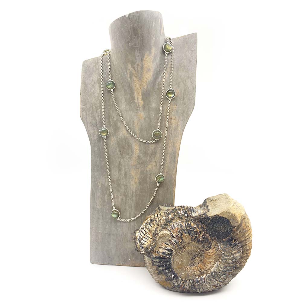Collier Labradorite aux Reflets Iridescents – Bijou Unique
