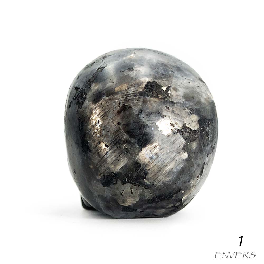 Crâne en Larvikite