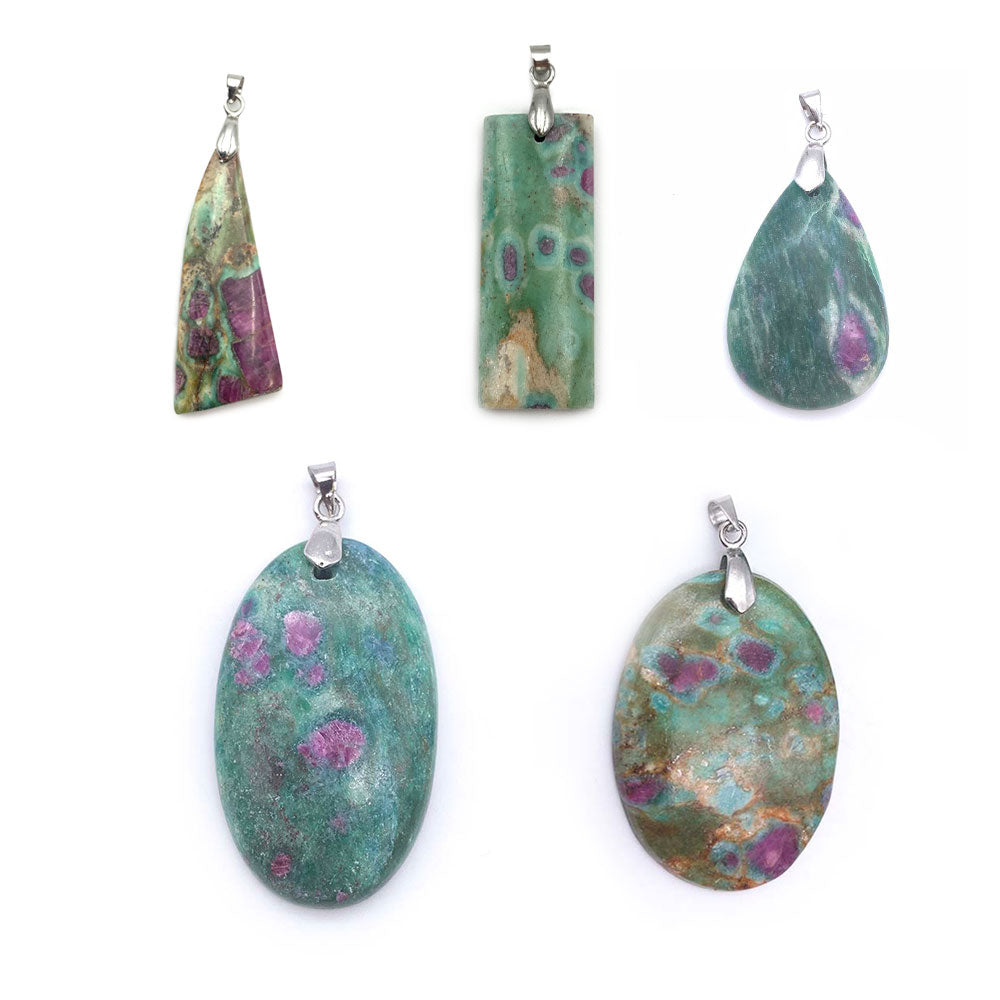 Pendentif Rubis sur Fuschite ou Cyanite