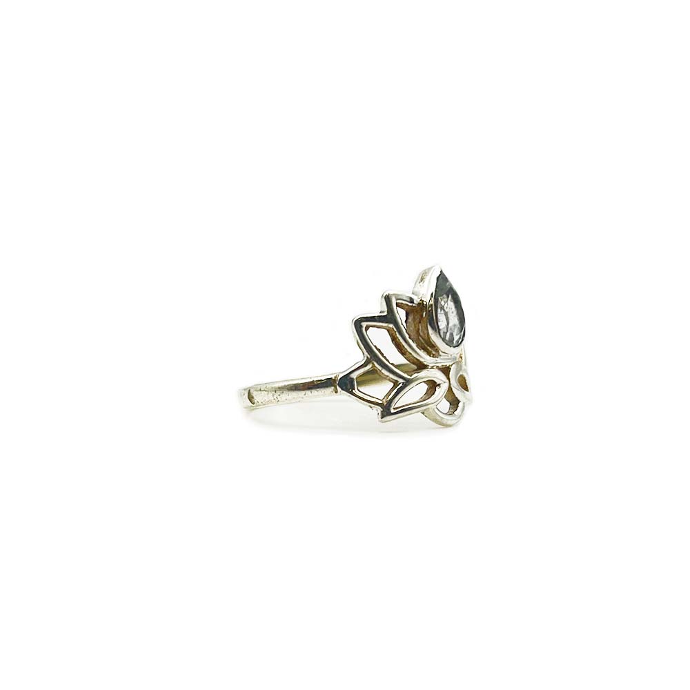 Bague Argent "Lotus" en Cristal de Roche facettée
