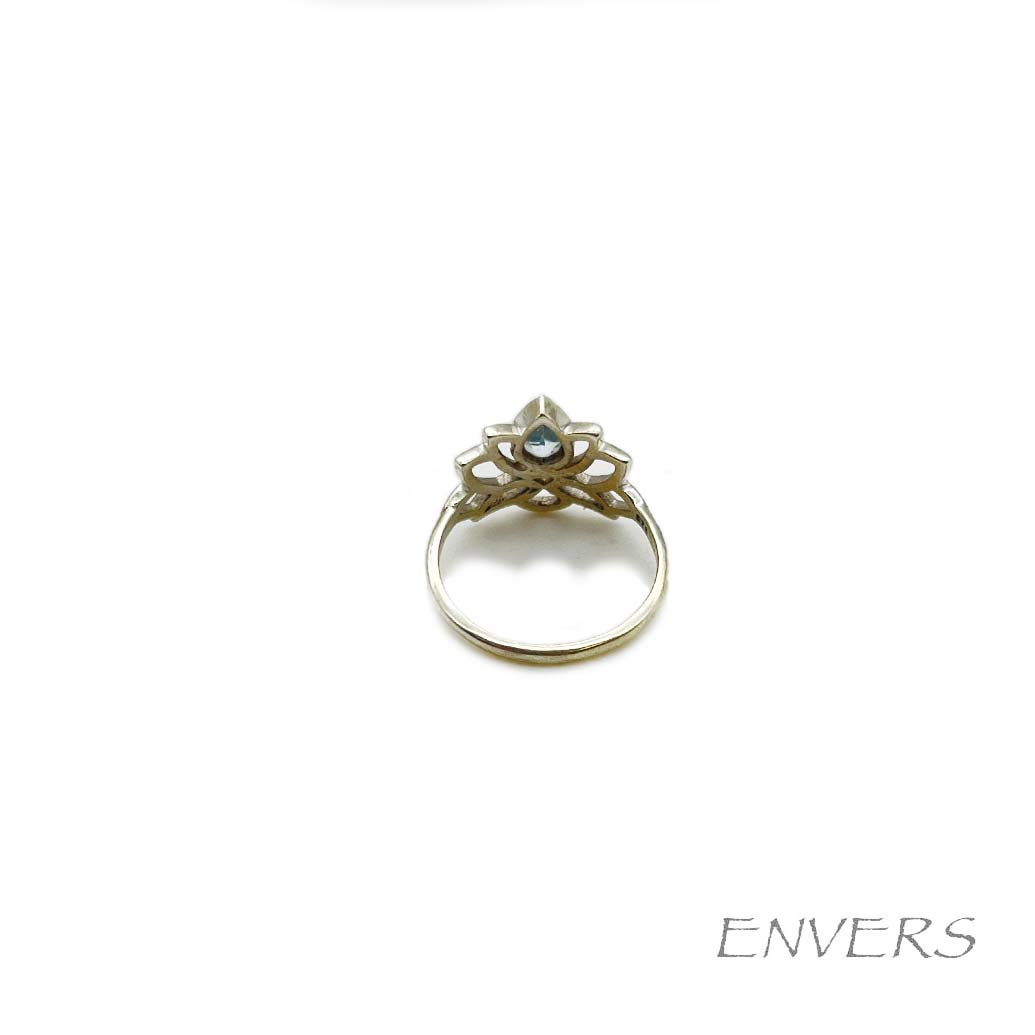Bague Argent "Lotus" en Aigue-Marine facettée