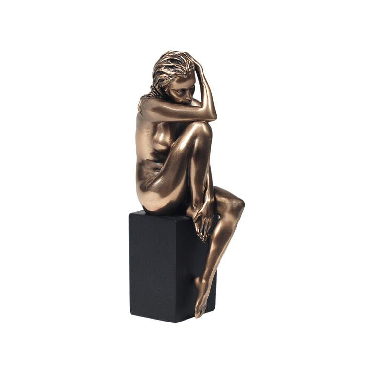 Femme nue sur socle - 20 cm